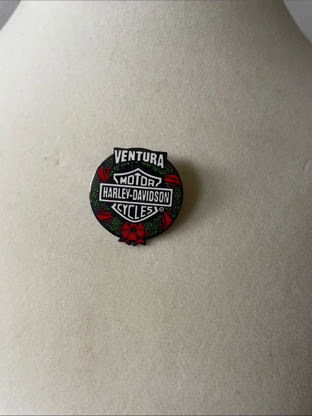 Vintage Harley-Davidson Black, Red & Green Ventura California Holiday Logo Pin